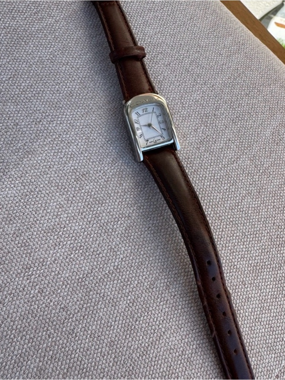 Vintage Coach Swiss Made Rectangular Leather Watch, authentic - Picture 3 of 6